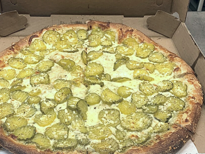 Game Day Eats and Homegating Tips - Pickle Pizza
